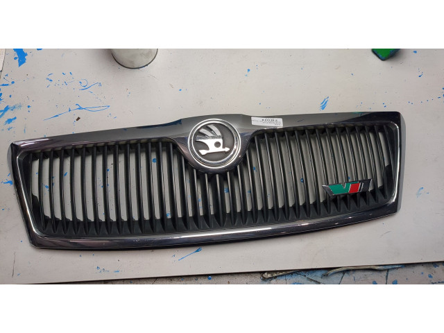 Решетка радиатора  Skoda Octavia (A5) 2004-2013          1Z0853668, 1Z0853661, 3U0853621B