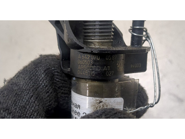 Форсунка топливная  Jeep Grand Cherokee 2004-2010    RX067496AA, 5175827AB     