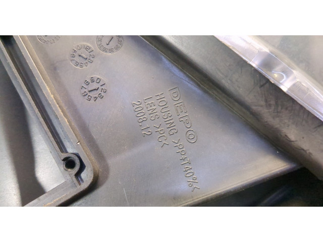 Фара передняя  Volvo XC90 2002-2014 правая 