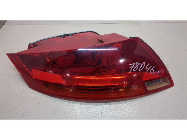 Задний фонарь 8J0945095B