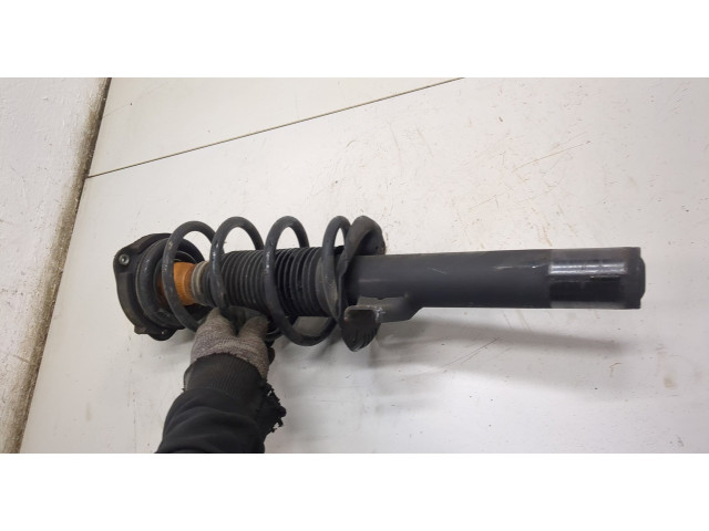 Стойка амортизатора Audi Q3 2011-2018 5N0413031AS, 5N0411105AJ