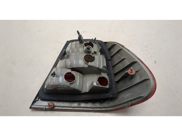 Задний фонарь          