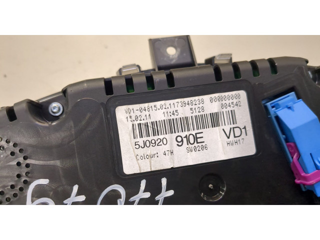 Панель приборов  Skoda Fabia 2010-2014       5j0920910e    1.2  Бензин