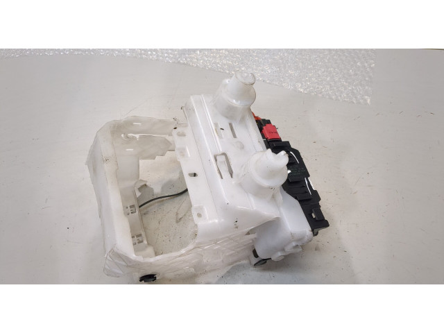 Блок предохранителей Citroen DS4 2015-2018 9672284580