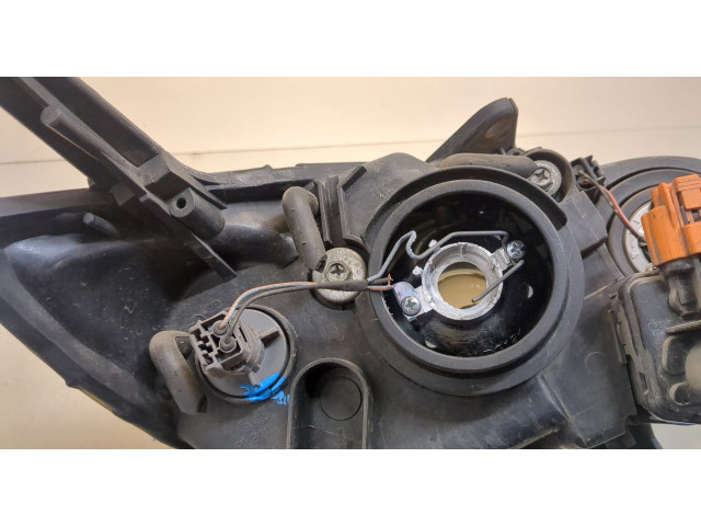 Фара передняя Mazda 3 (BK) 2003-2009 левая