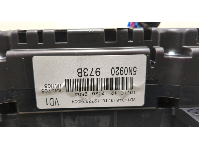 Панель приборов Volkswagen Tiguan 2011-2016 5N0920973B