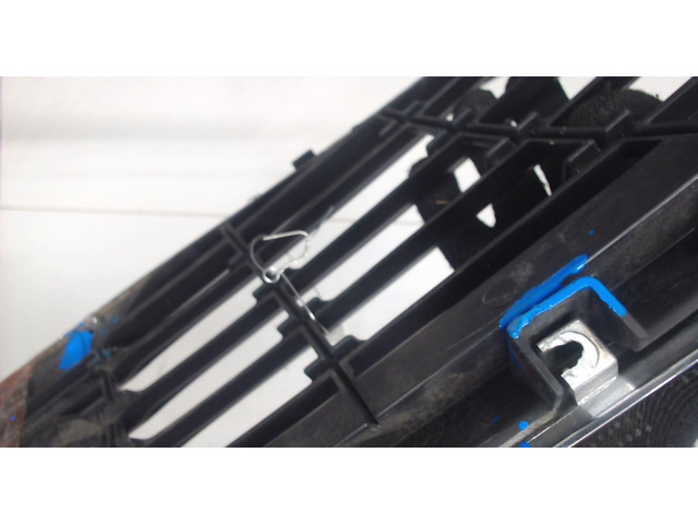 Решетка радиатора  KIA Sportage 2010-2016           