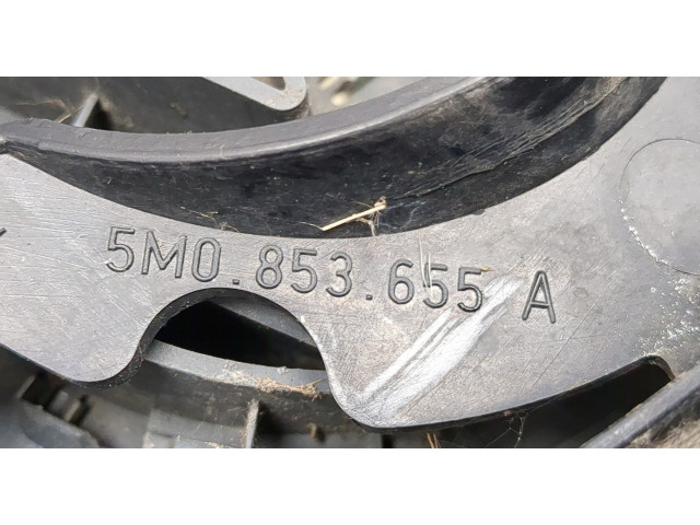 Решетка радиатора  Volkswagen Golf Plus          5M0853655A