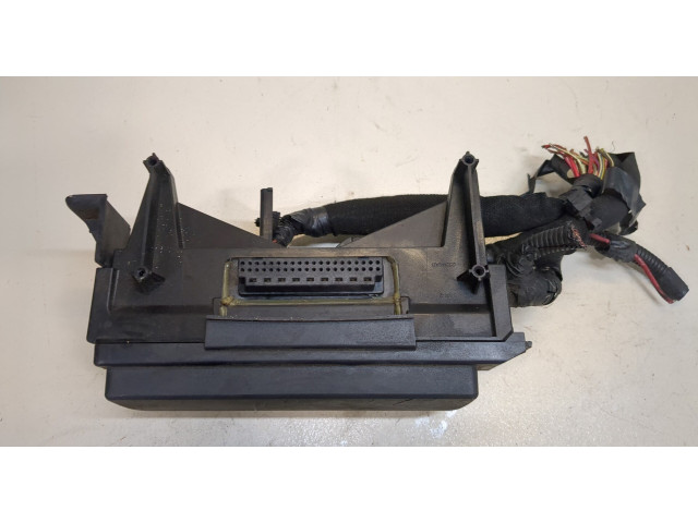 Блок предохранителей Jeep Grand Cherokee 2004-2010 04692073AB