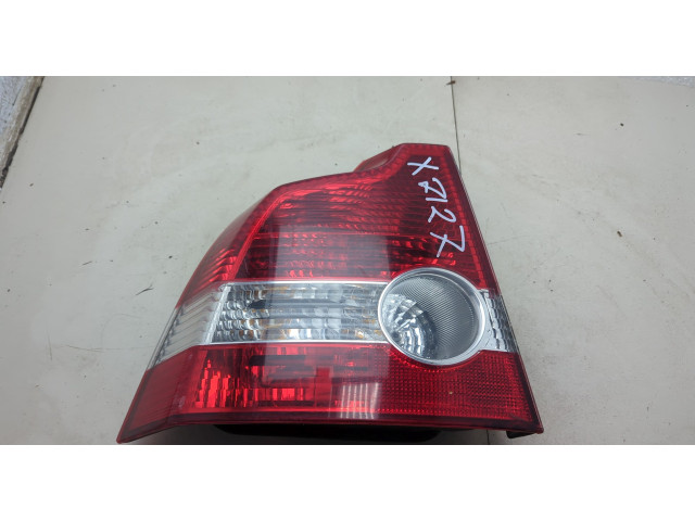 Задний фонарь          