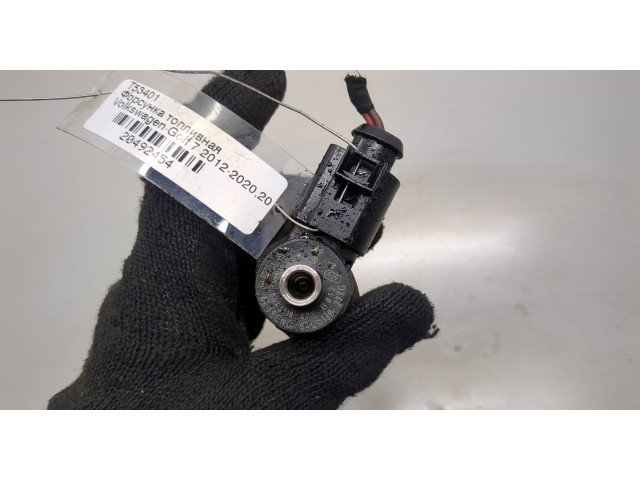 Форсунка топливная Volkswagen Golf 7 2012-2020 04L130277AJ
