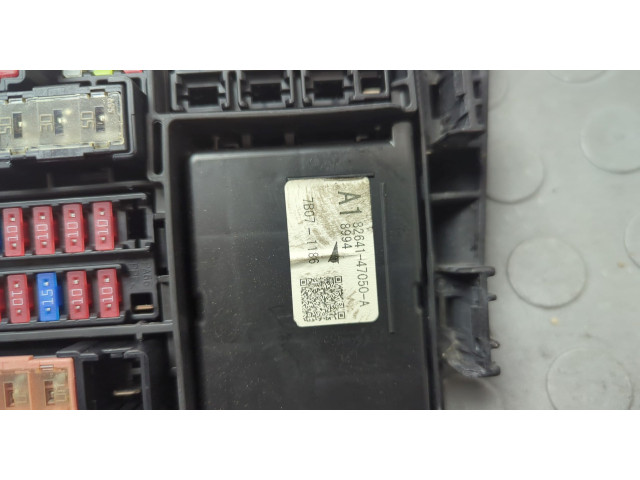 Блок комфорта  Toyota Prius 2015-2019      8264147050A  