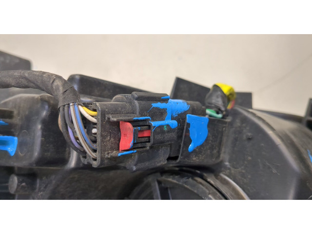 Фара передняя  Opel Mokka 2016-2019 правая 