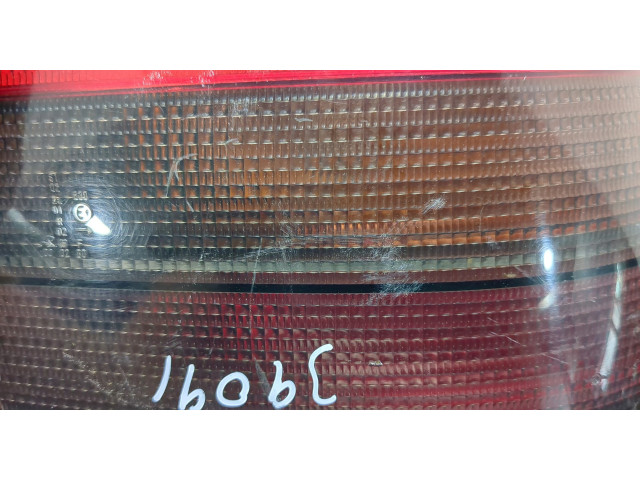 Задний фонарь          