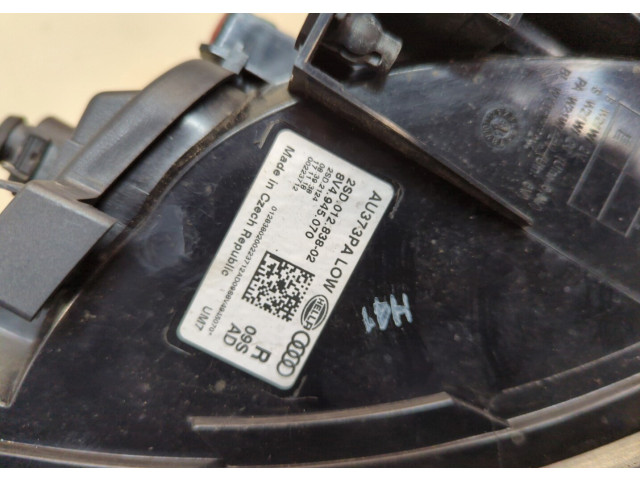 Задний фонарь 8V4945070