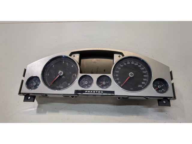 Панель приборов Volkswagen Phaeton 2002-2010