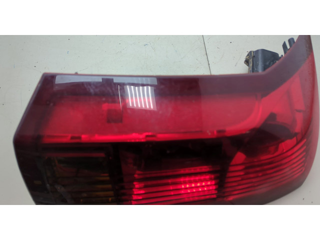 Задний фонарь 15930597