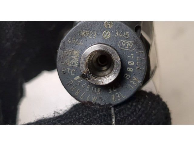 Форсунка топливная  Volkswagen Passat 7 2010-2015 Европа    0445110369     