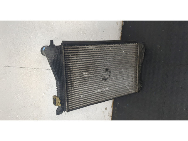 Интеркулер  Volkswagen Golf 7 2012-2020   5Q0145803P    