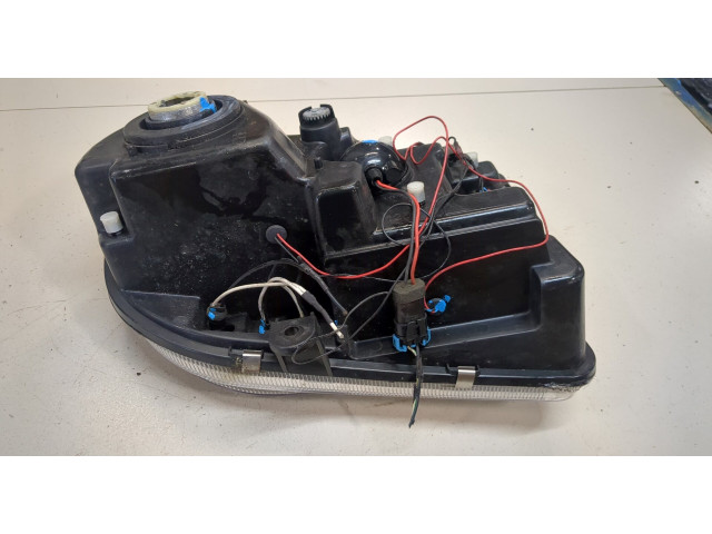 Фара передняя  Chrysler 300C 2004-2011 левая 