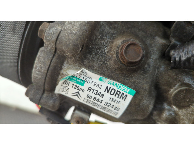 Форсунка топливная  Citroen C4 Grand Picasso 2006-2013    1980K9     