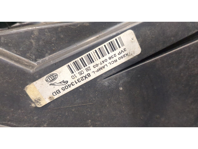 Задний фонарь