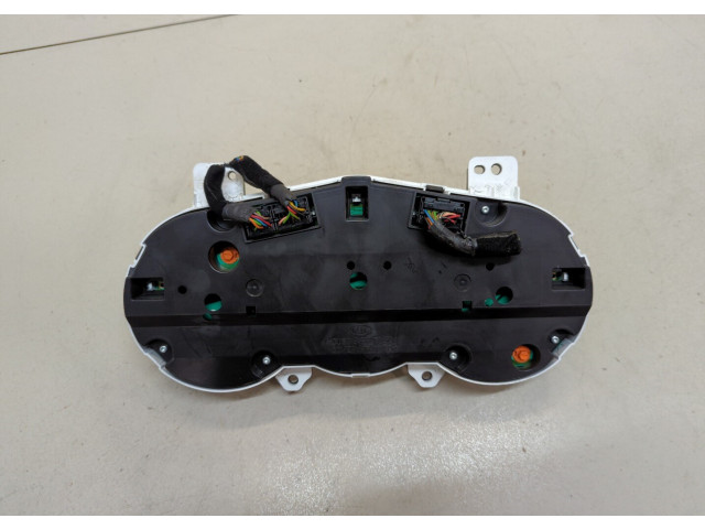 Панель приборов  KIA Venga            