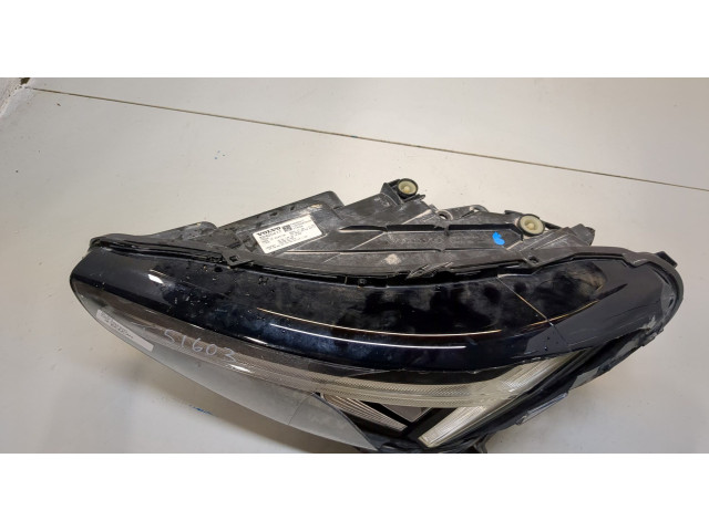 Фара передняя  Volvo XC40 левая 