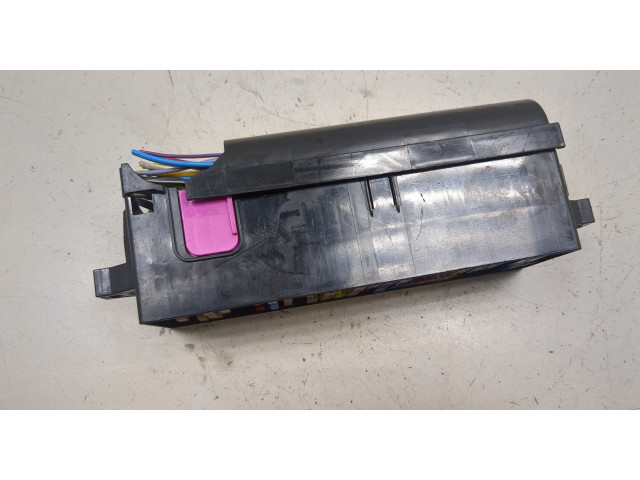 Блок предохранителей Skoda Fabia 2010-2014