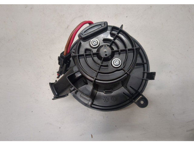 Моторчик печки  Mercedes E W212 2009-2013          