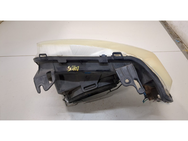 Фара передняя  Ford Escape 2001-2006 правая 