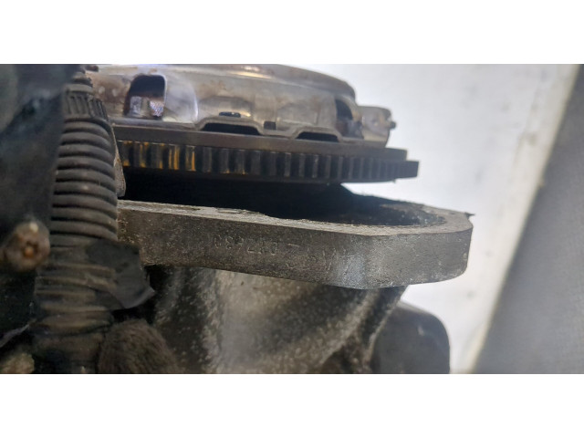 Клапанная крышка двигателя ДВС  Mitsubishi ASX 1.6     