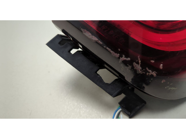 Задний фонарь          