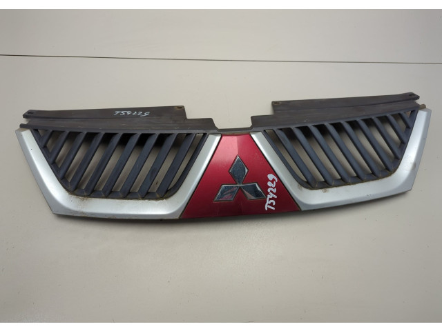 Решетка радиатора Mitsubishi Outlander XL 2006-2012