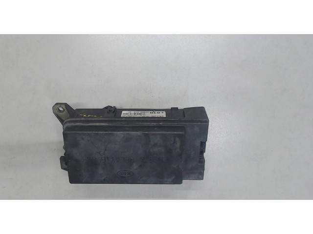 Блок реле  KIA Carnival 2001-2006          2.9