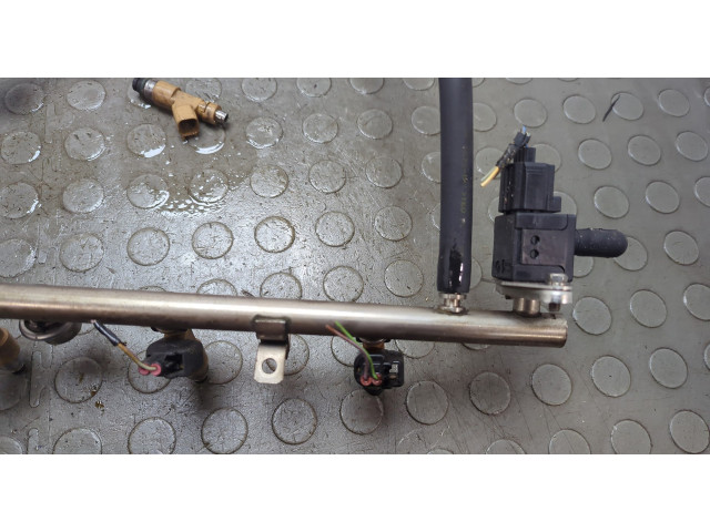 Форсунка топливная Jaguar XF 2007-2015 AJ811176, 6R839F593AD, AJ811283, 6R839S441AG