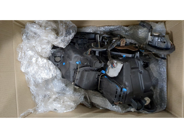 Фара передняя  Lexus IS 2005-2013 левая 