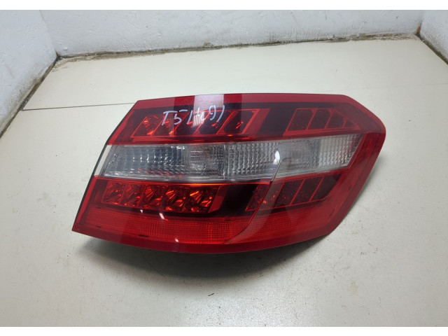 Задний фонарь          