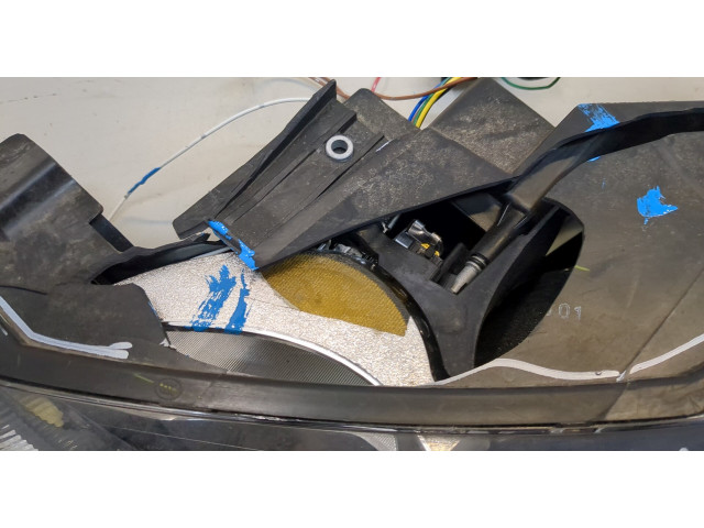 Фара передняя Audi A1 (8X) 2010-2014 левая