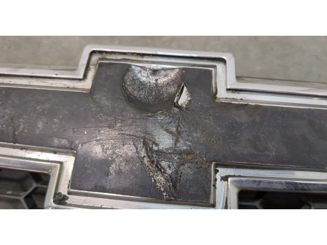 Решетка радиатора  Chevrolet Captiva 2006-2011          96442717