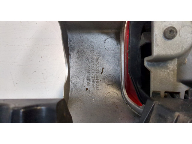 Задний фонарь          