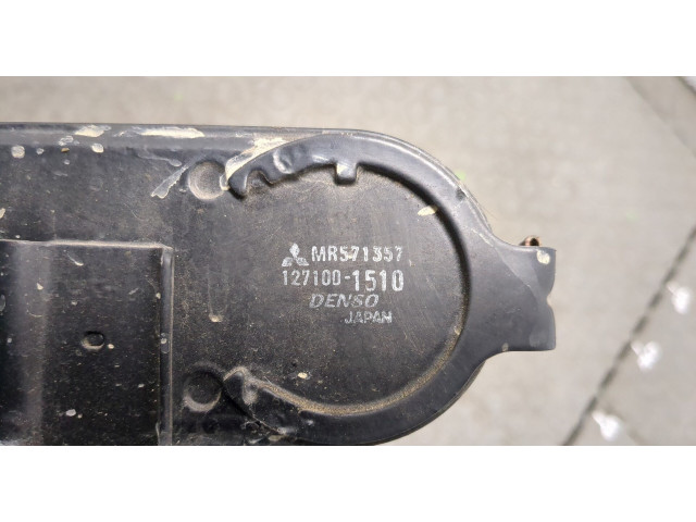 Интеркулер  Mitsubishi Montero Sport / Pajero Sport 1996-2008   MR571357    