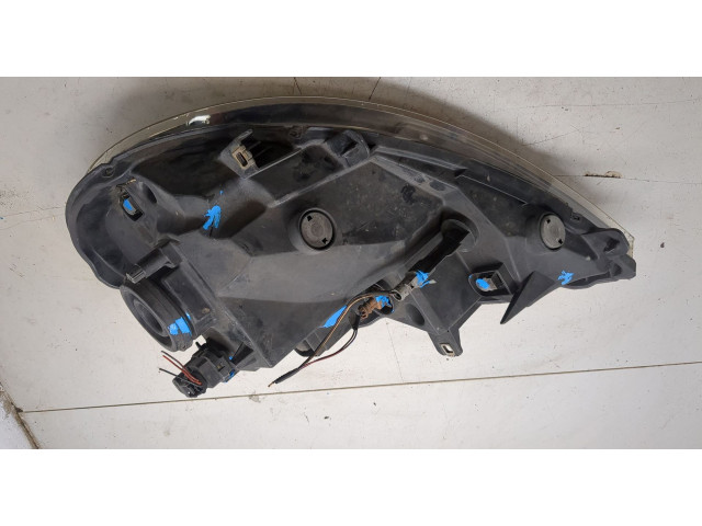 Фара передняя Renault Trafic 2001-2014 правая