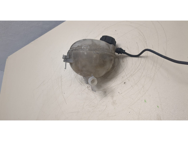 Бачок расширительный  Peugeot 2008 2019-2023 9824198680   