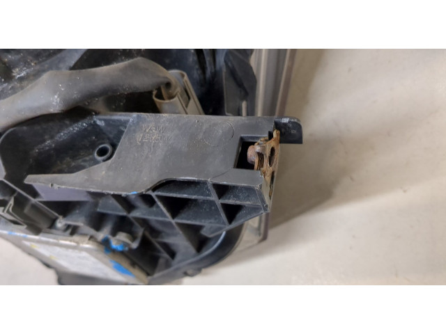 Фара передняя Mitsubishi Outlander 2012-2021 правая