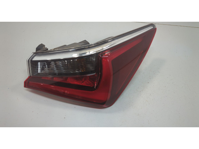 Задний фонарь          