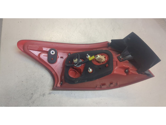 Задний фонарь