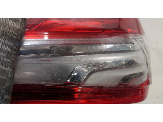 Задний фонарь          