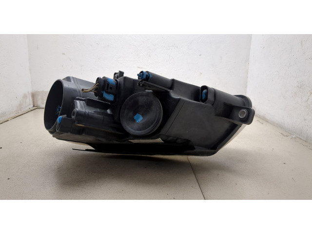 Фара передняя  Volkswagen Passat 6 2005-2010 правая 