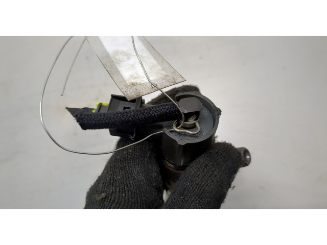 Форсунка топливная KIA Ceed 2007-2012 0445110320